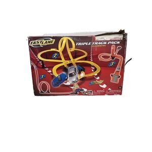 FAST LANE TRIPLE TRACK PACK PLAYSET WITH 3 TRACKS AND 2 DIE-CAST CARS